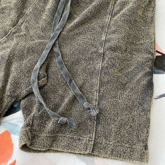 Free People At Ease Reverse Terry shorts army green - Picture 4 of 8